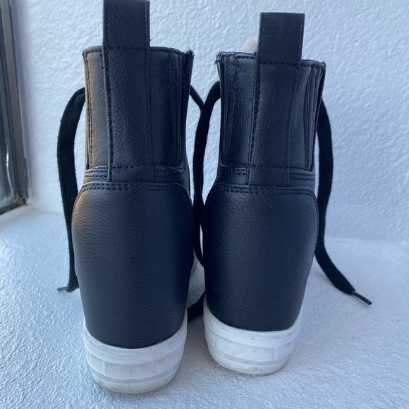 Indigo Rd Wedge Sneakers with fur - Picture 3 of 4